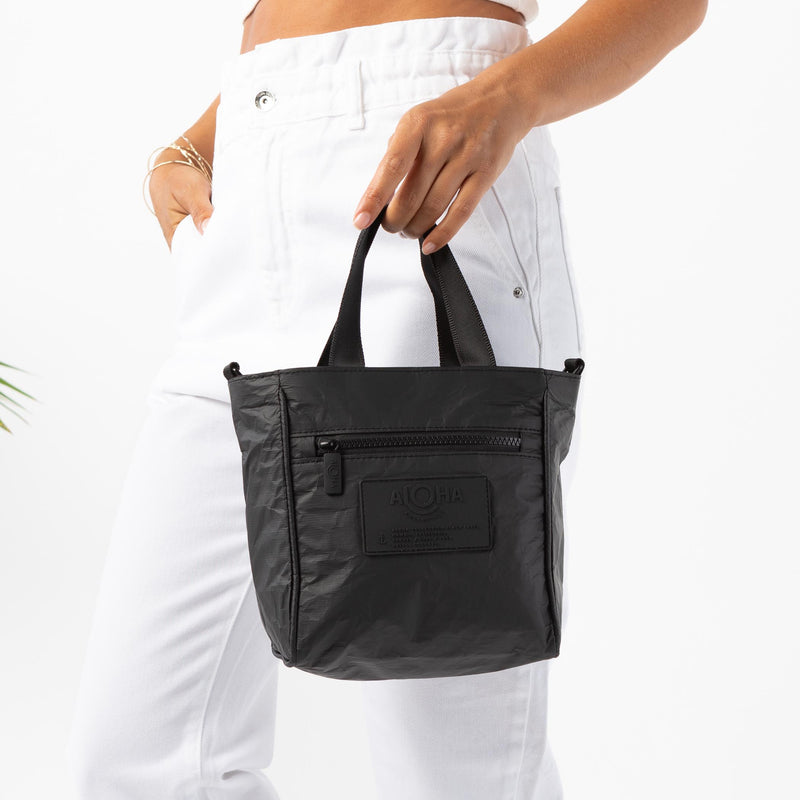 Crossbody | Monochrome