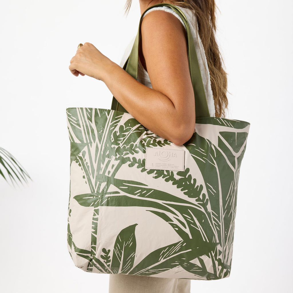 Day Tripper | Ti Leaf