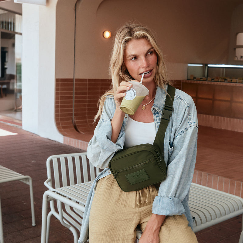 Keep it Light Hip Pack | Monochrome