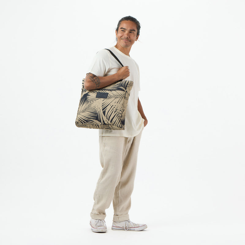 Keep it Light Daily Tote | Areca
