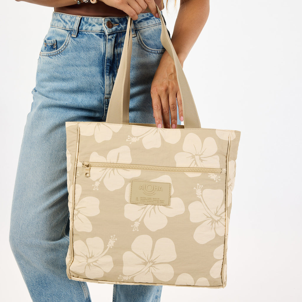 Keep It Light Daily Tote | Hana Hou