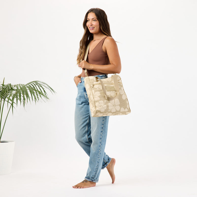 Keep It Light Daily Tote | Hana Hou