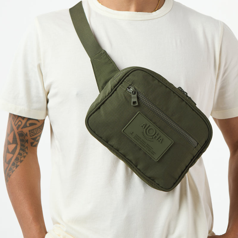 Keep it Light Hip Pack | Monochrome