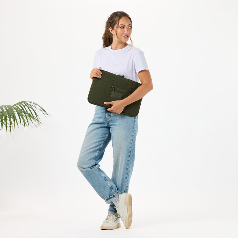 Keep It Light Laptop Case | Monochrome