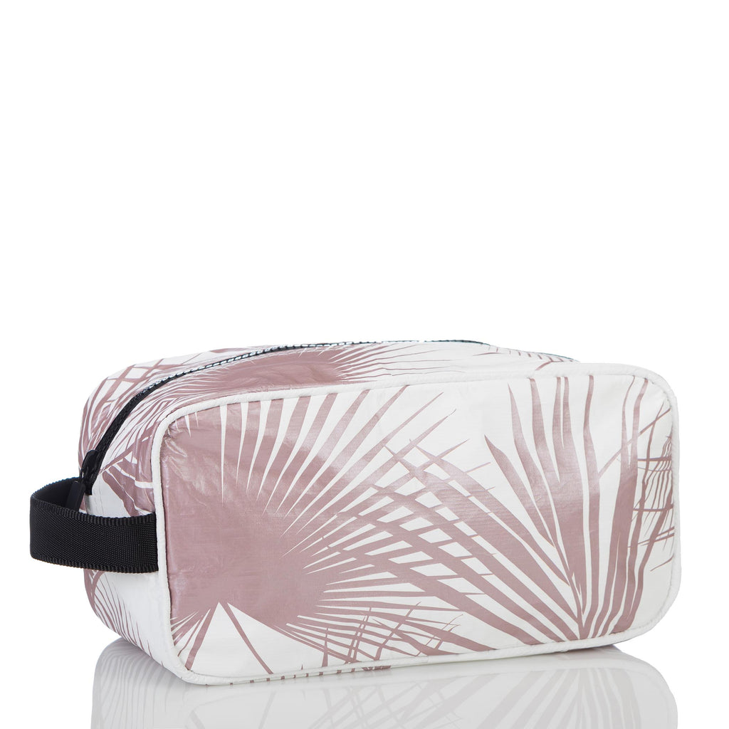 Dopp Kit | Day Palms ext.