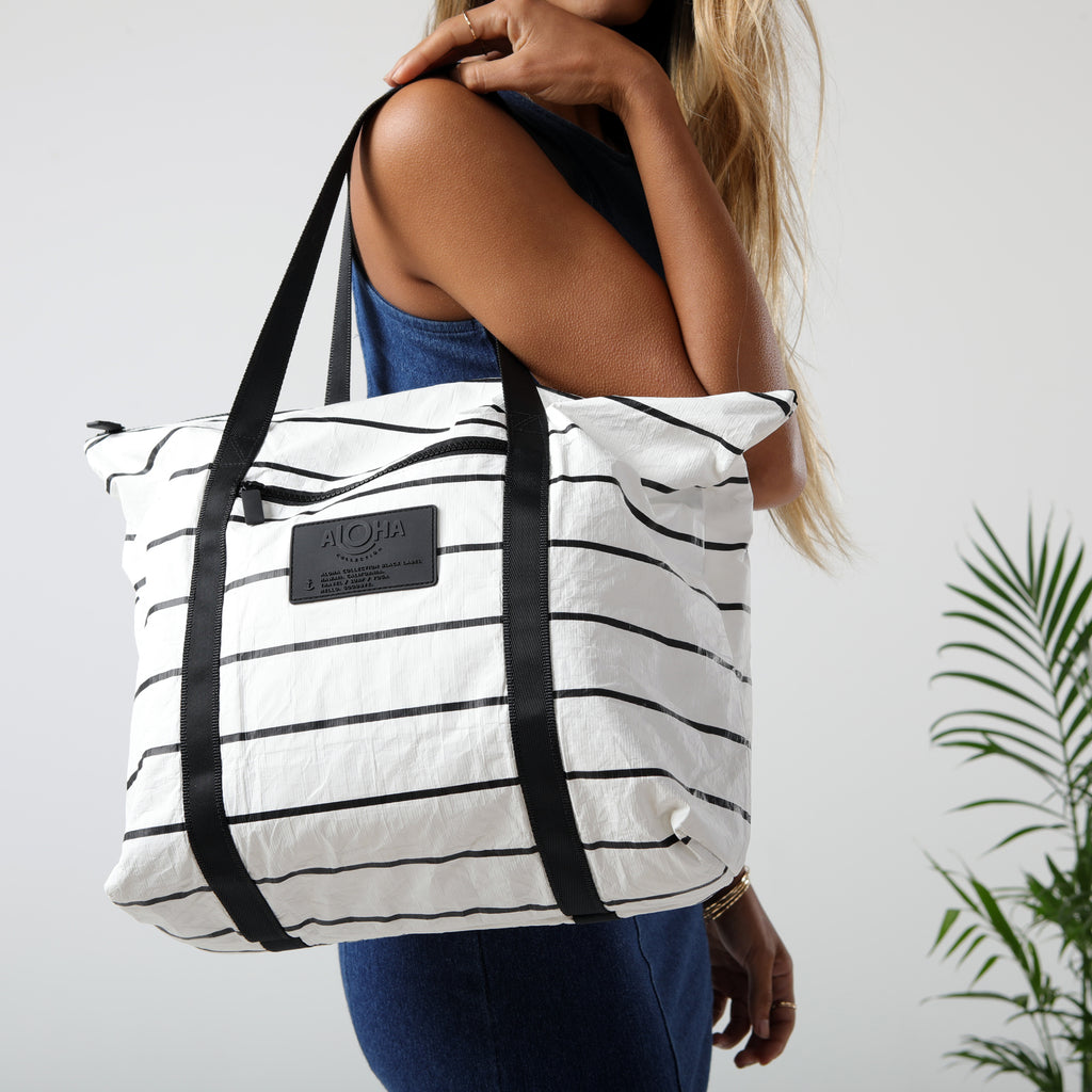 Zipper Tote | Pinstripe - Back